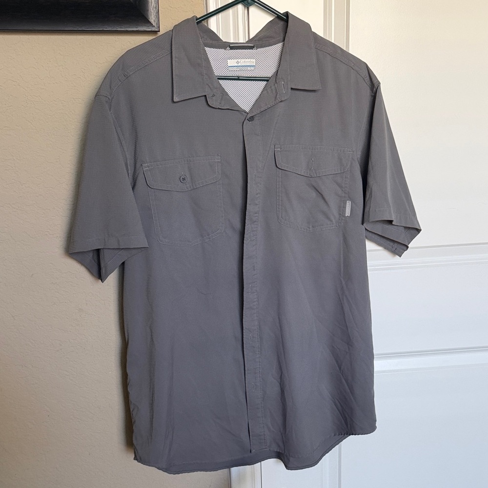 NWOT Columbia Men's Short-Sleeve Button-Down Fishing Shirt in Gray, XL